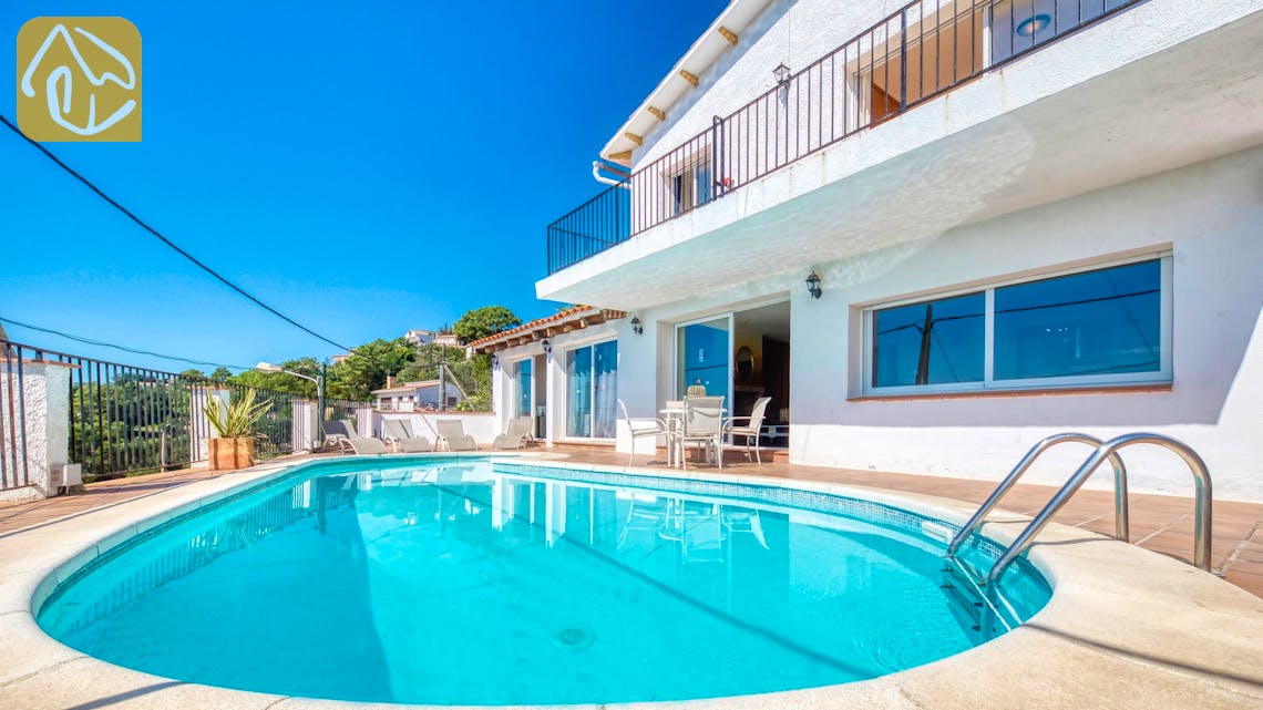 Holiday villas Costa Brava Spain - Villa Sofia - Swimming pool
