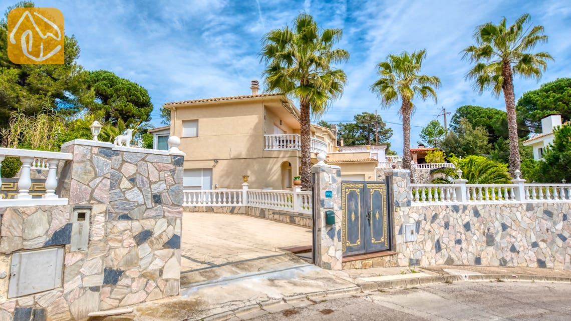 Casas de vacaciones Costa Brava España - Villa Estrella - Street view arrival at property