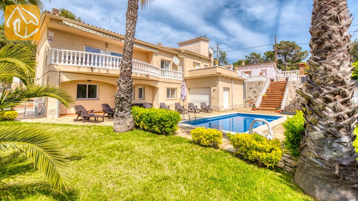 Holiday villas Costa Brava Spain - Villa Estrella - Villa outside