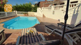 Holiday villas Costa Brava Spain - Villa Liliana - Sunbeds