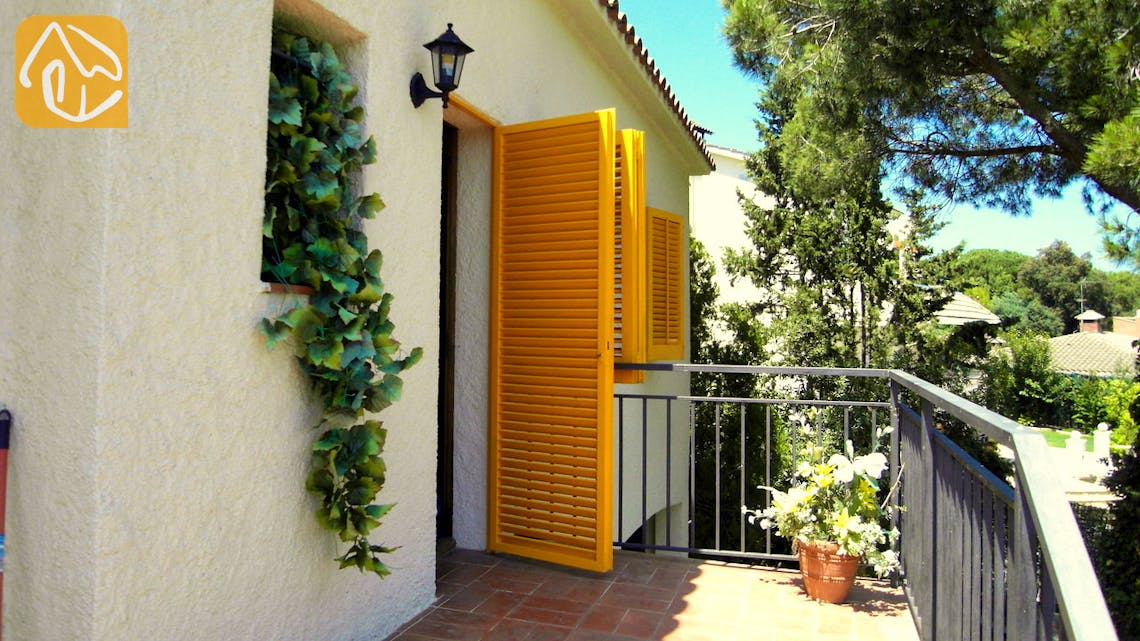 Holiday villas Costa Brava Spain - Casa Scorpi - Entrance