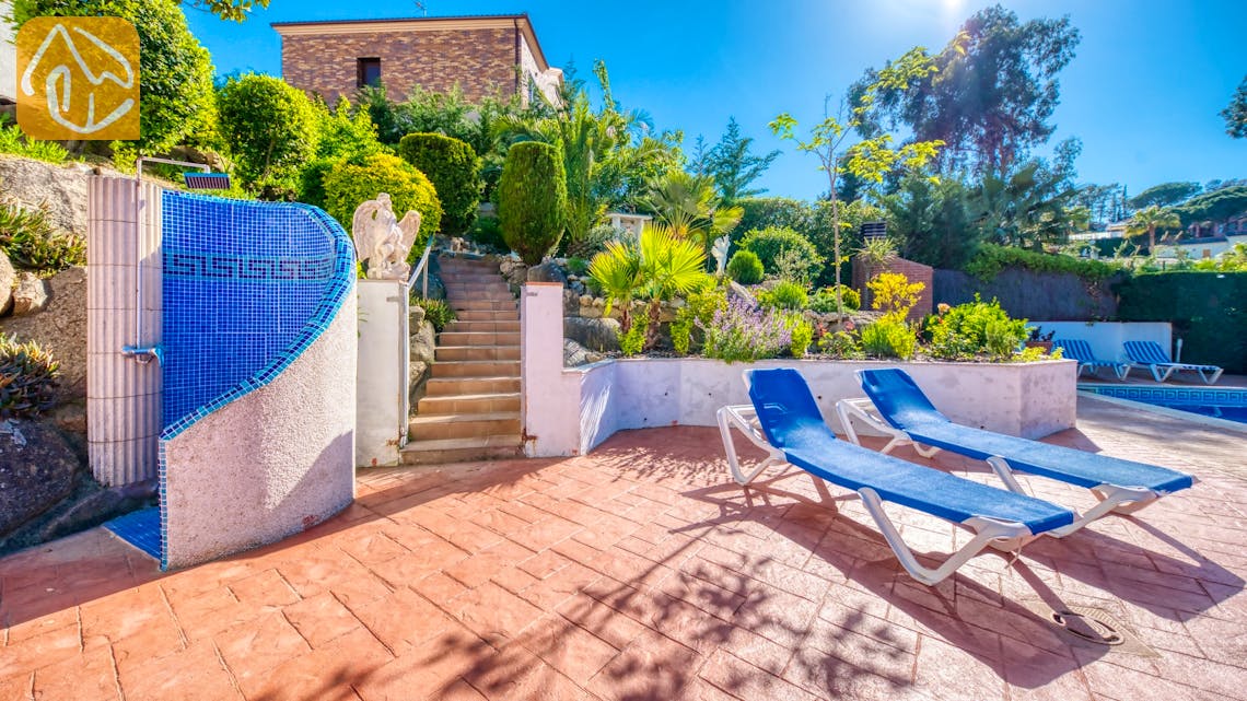 Ferienhäuser Costa Brava Spanien - Villa Jaruco - Shower pool area