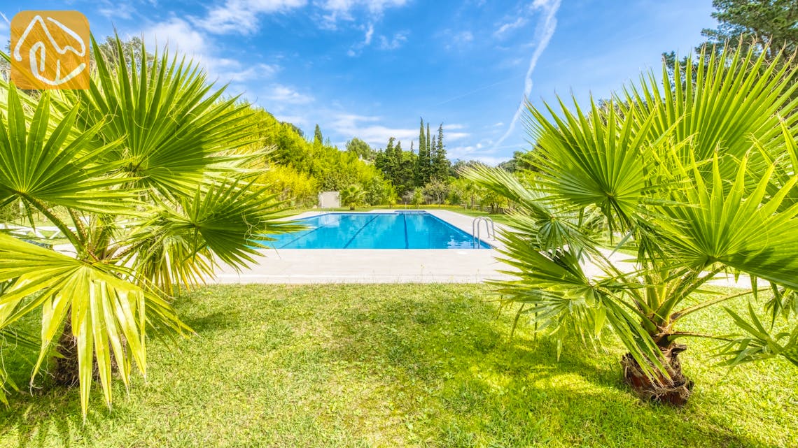 Holiday villas Costa Brava Spain - Villa Lloret - Communal pool