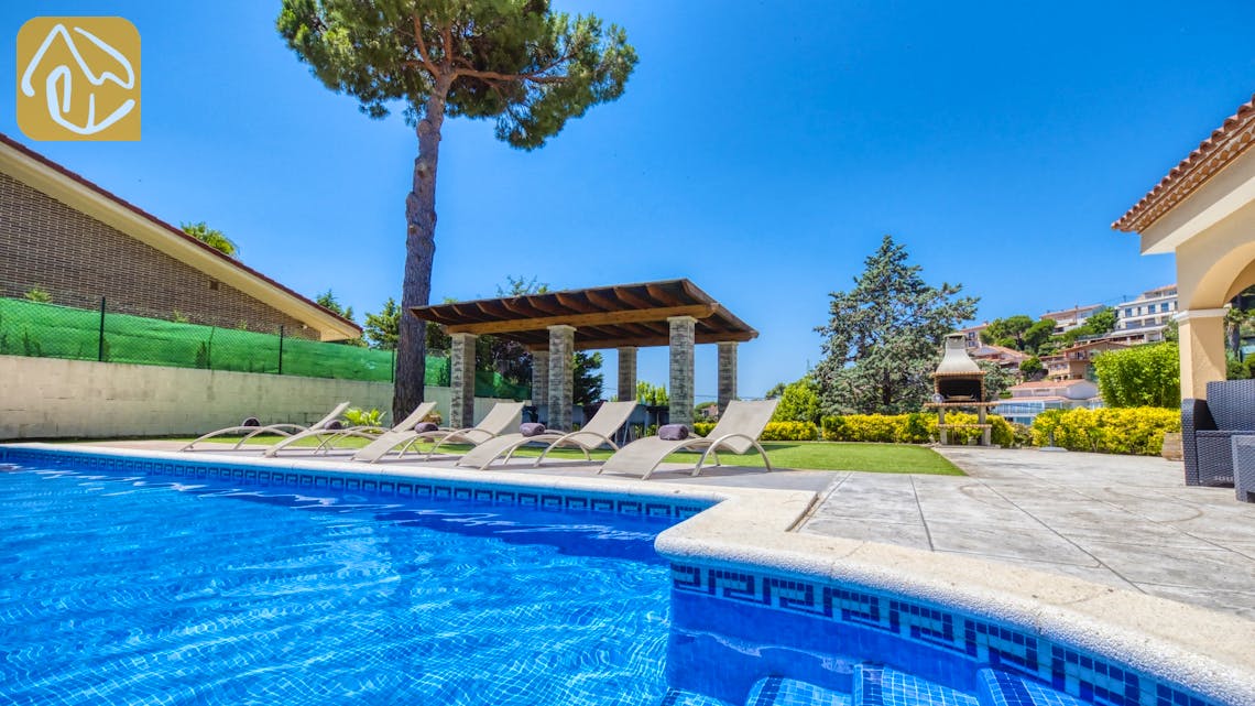 Ferienhäuser Costa Brava Spanien - Villa Paris - Schwimmbad