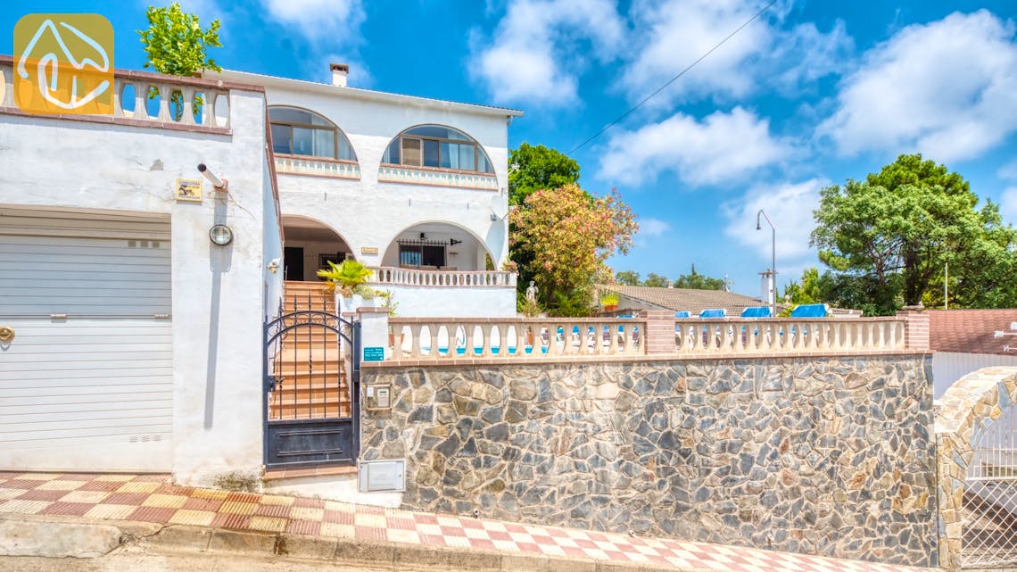 Casas de vacaciones Costa Brava España - Villa Santa Maria - Street view arrival at property