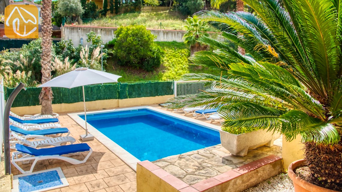 Holiday villas Costa Brava Spain - Villa Ashley - Swimming pool