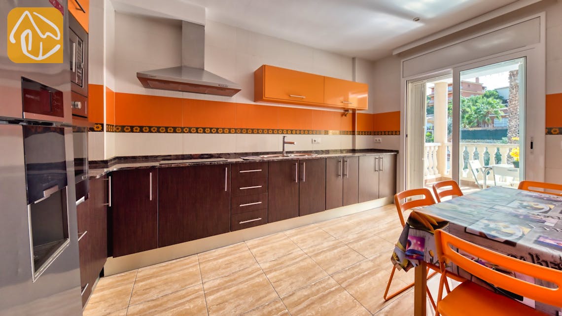 Holiday villas Costa Brava Spain - Villa Ashley - Kitchen