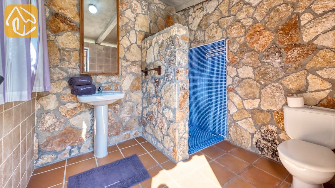 Holiday villas Costa Brava Spain - Villa Alba - Bathroom