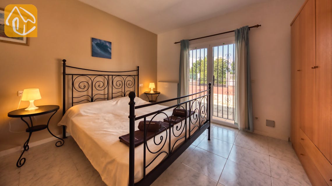 Holiday villas Costa Brava Spain - Villa Marilyn - Bedroom