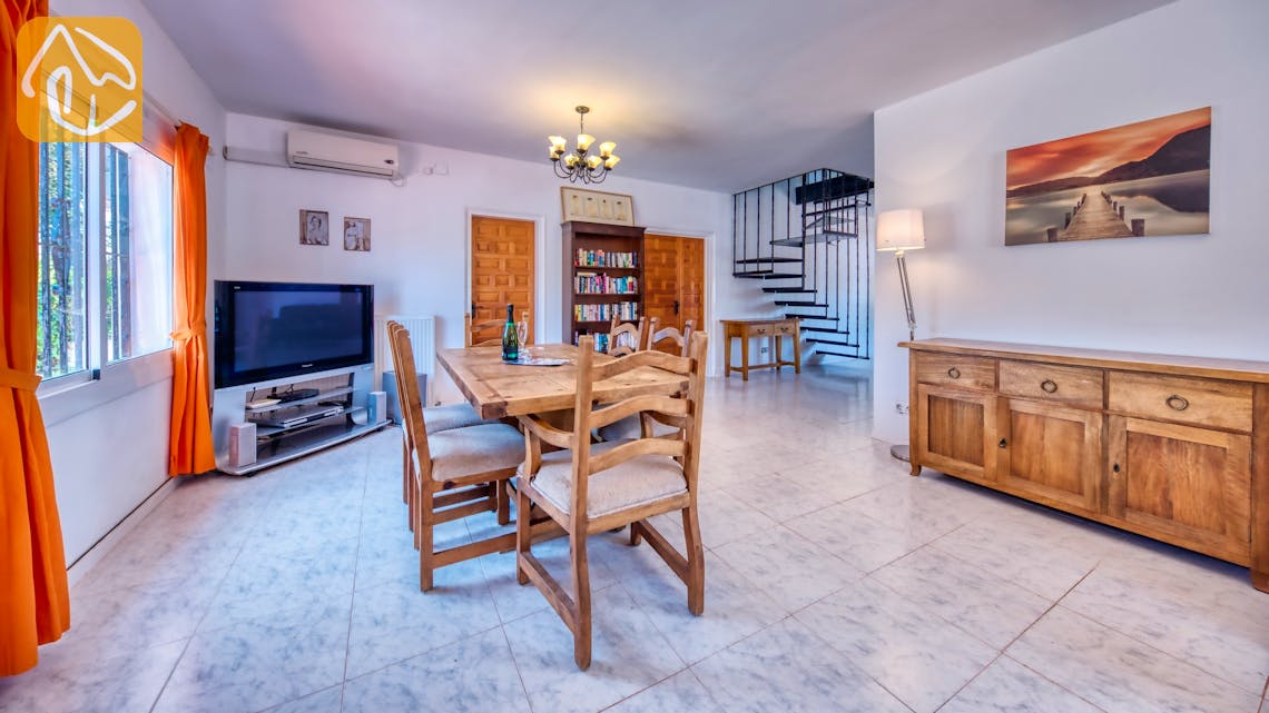 Holiday villas Costa Brava Spain - Villa Marilyn - Dining area