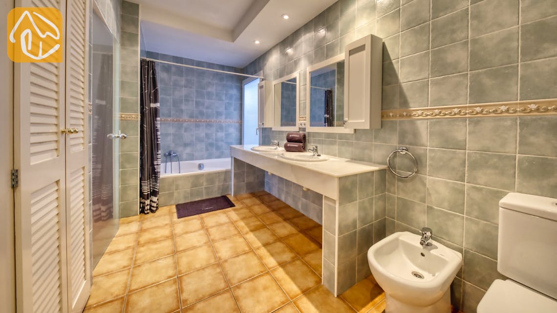 Holiday villas Costa Brava Spain - Villa Mauri - Bathroom