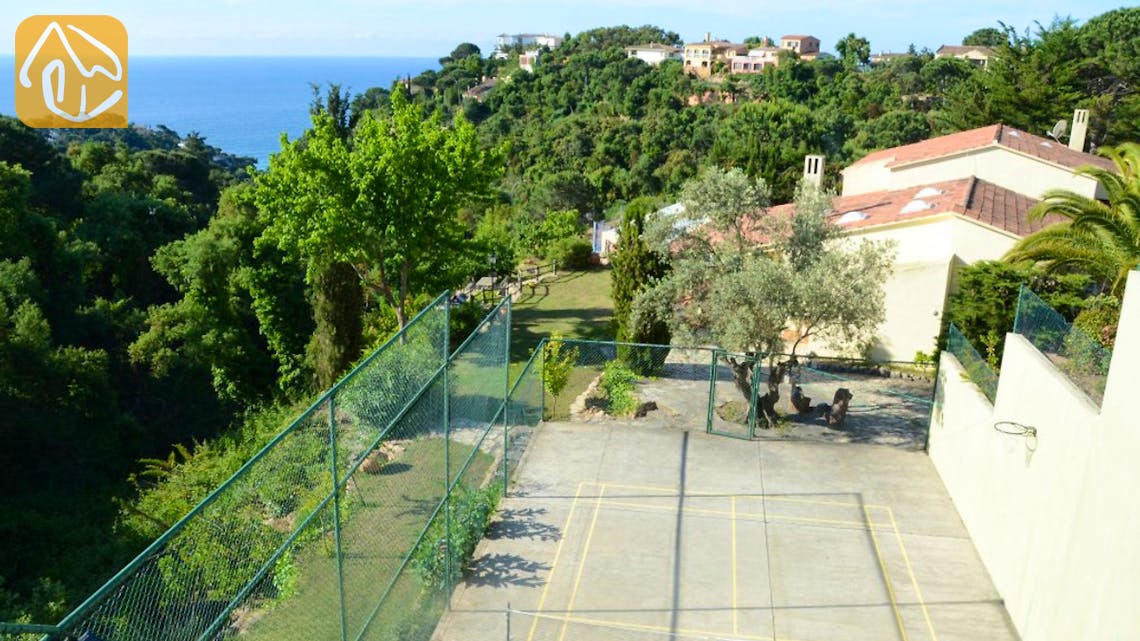 Holiday villas Costa Brava Spain - Villa Marina - Tennis court