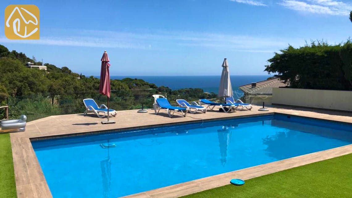 Holiday villas Costa Brava Spain - Villa Marina - Swimming pool