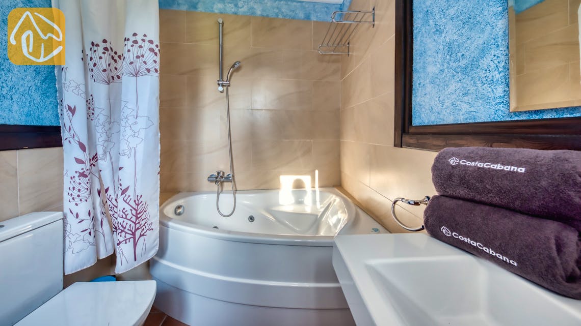 Ferienhäuser Costa Brava Countryside Spanien - Villa Can Bernardi - En-suite bathroom 