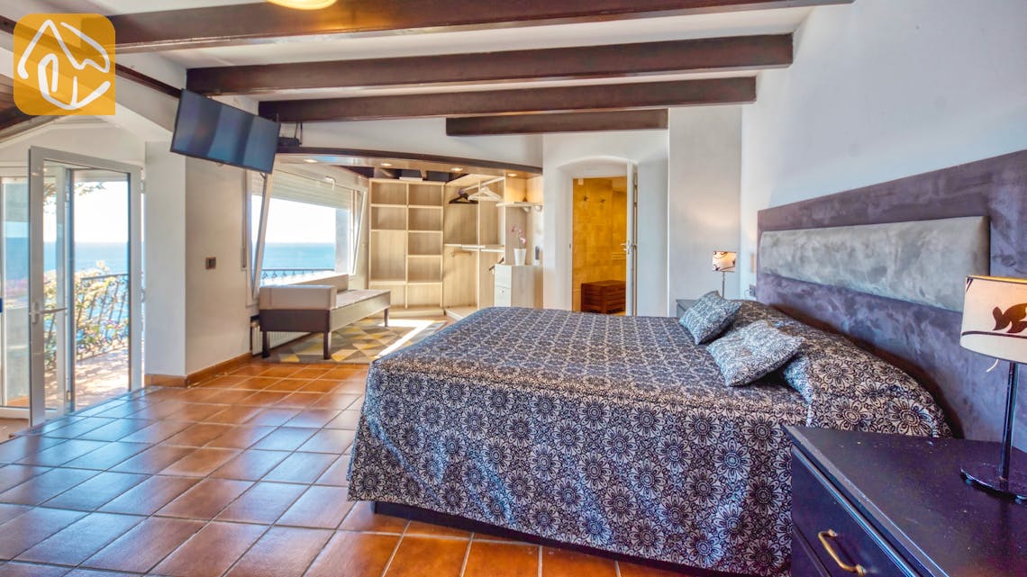 Holiday villas Costa Brava Spain - Villa Infinity - Bedroom