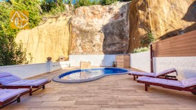 Villas de vacaciones Costa Brava España - Villa Blanca - Tumbonas