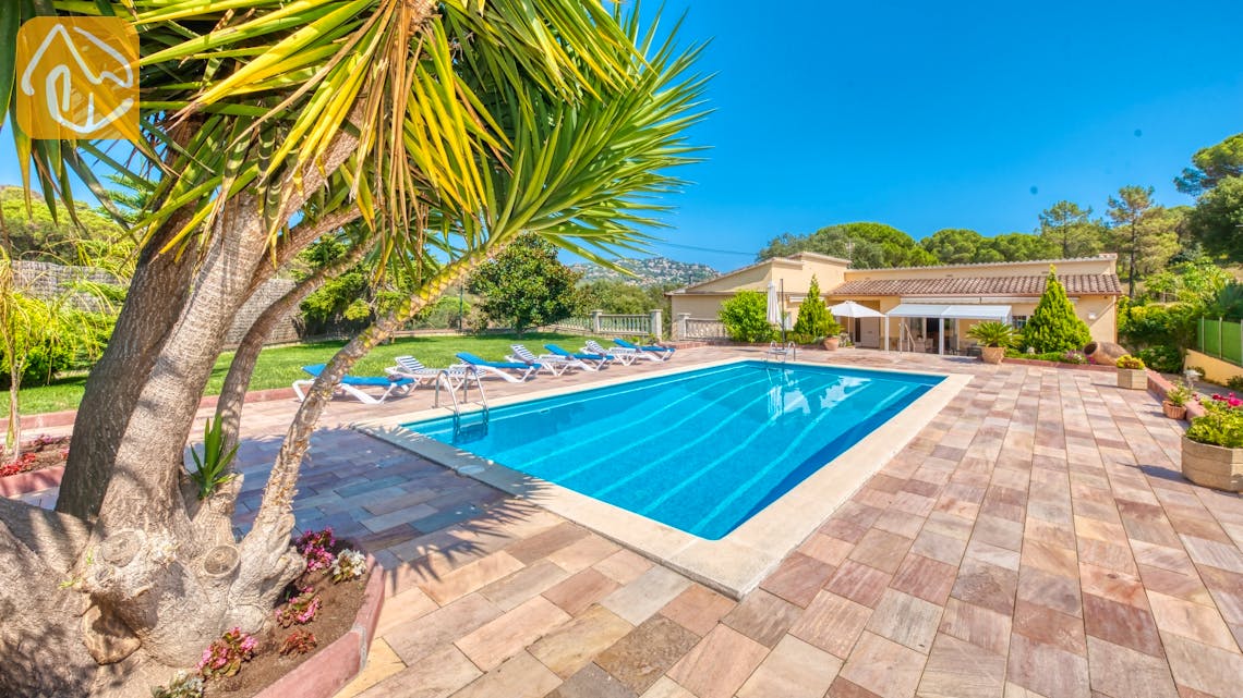 Holiday villas Costa Brava Spain - Villa Miro - Swimming pool