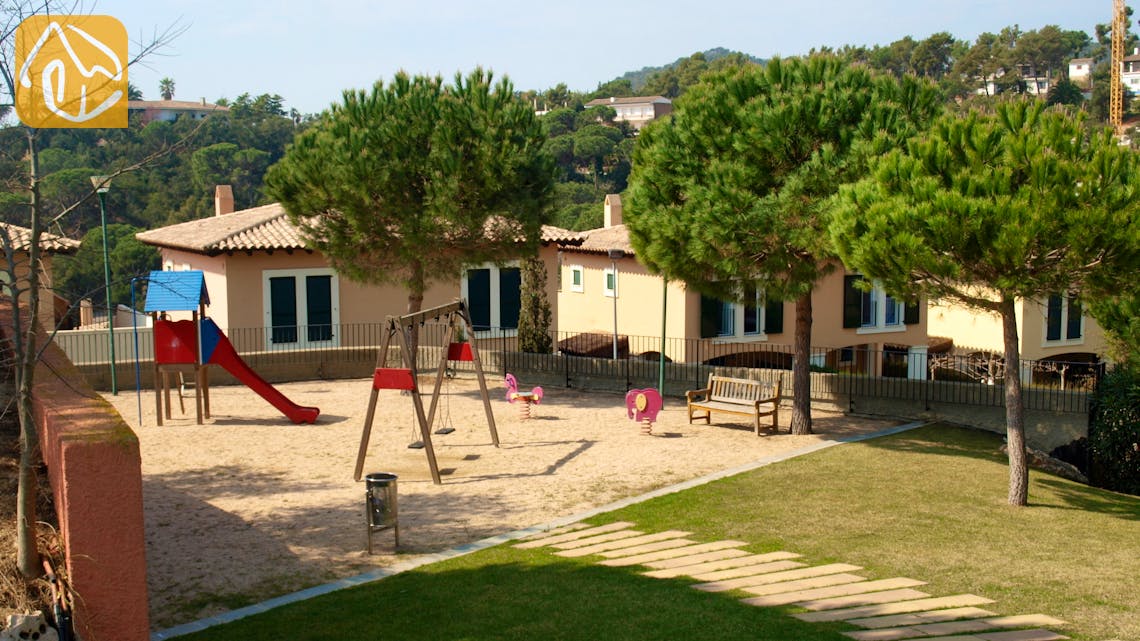 Ferienhäuser Costa Brava Spanien - Casa Oneill - Spielplatz