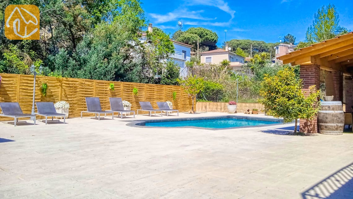 Holiday villas Costa Brava Spain - Villa Liliana - Swimming pool