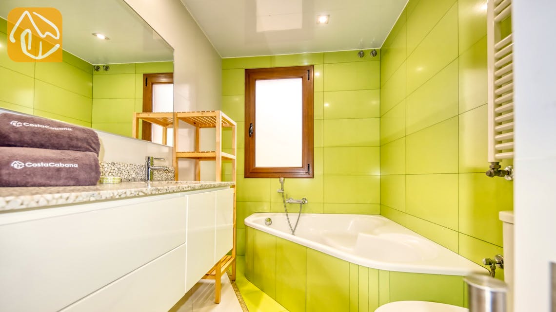 Holiday villas Costa Brava Spain - Villa Ibiza - Bathroom