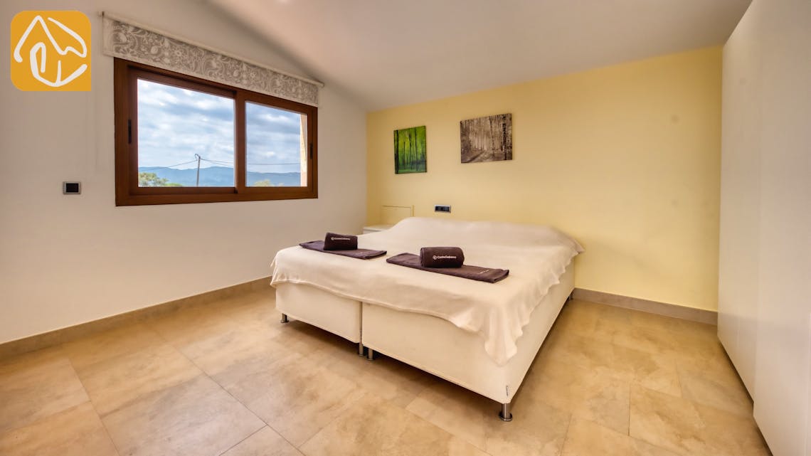 Holiday villas Costa Brava Spain - Villa Ibiza - Bedroom