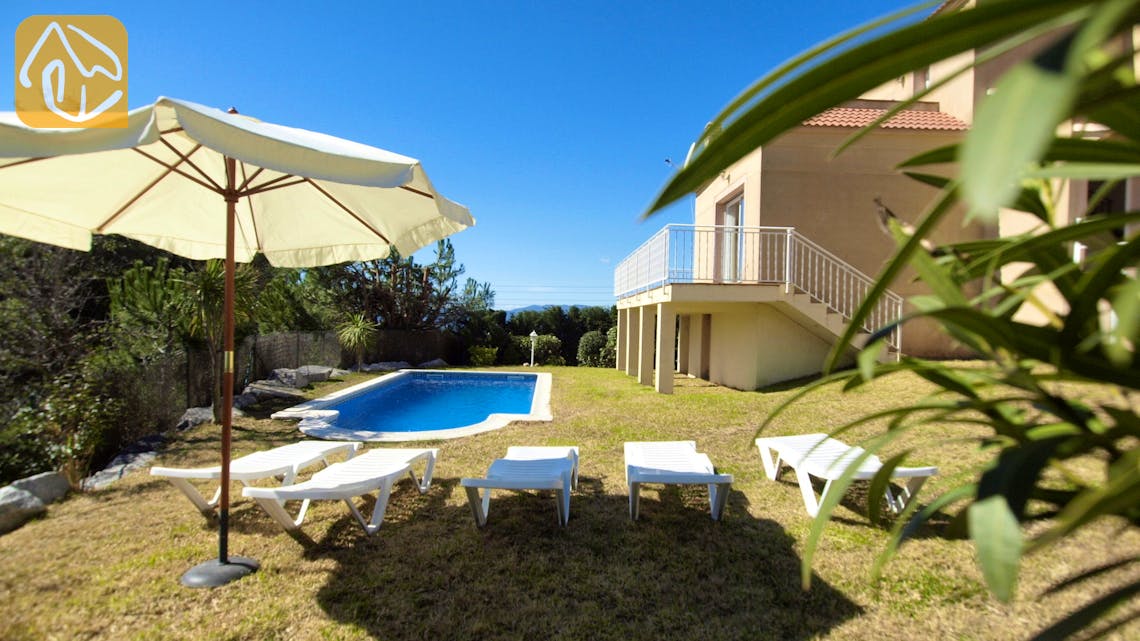 Holiday villas Costa Brava Spain - Villa La Luna - Swimming pool