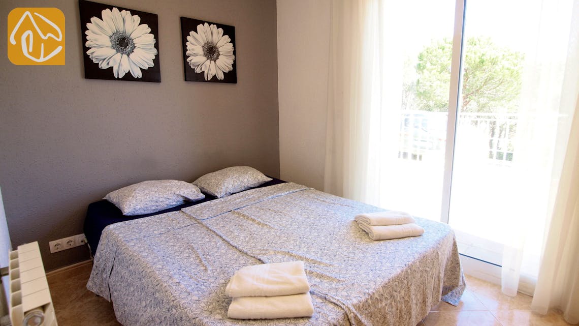 Holiday villas Costa Brava Spain - Villa La Luna - Bedroom