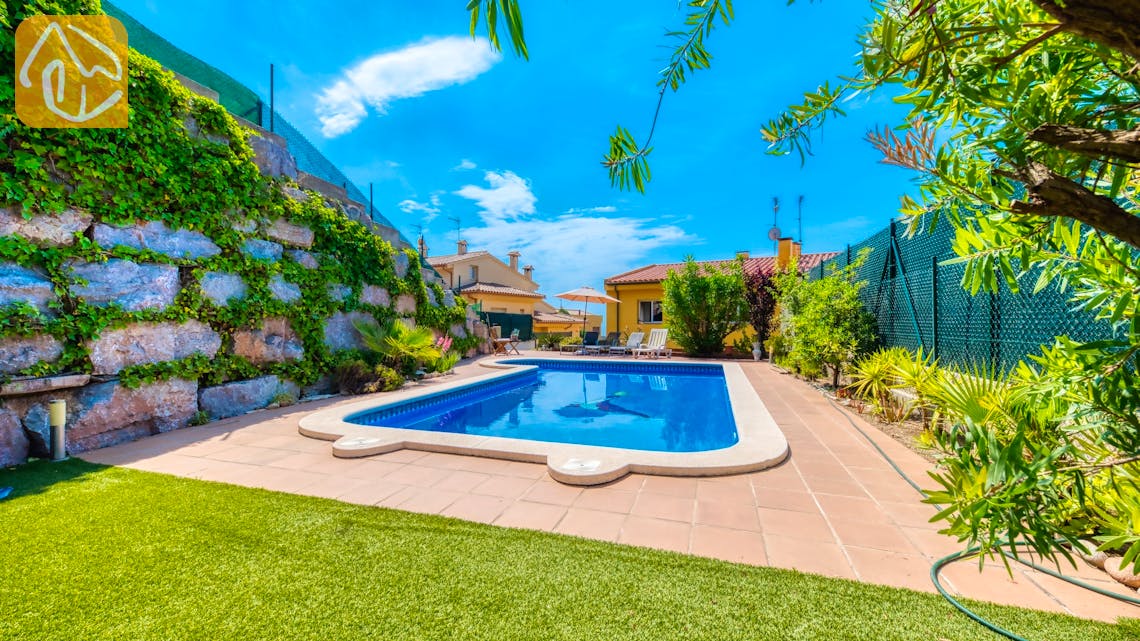 Holiday villas Costa Brava Spain - Villa Suzan - Swimming pool