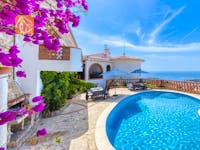 Holiday villas Costa Brava Spain - Villa Lazelle - Swimming pool
