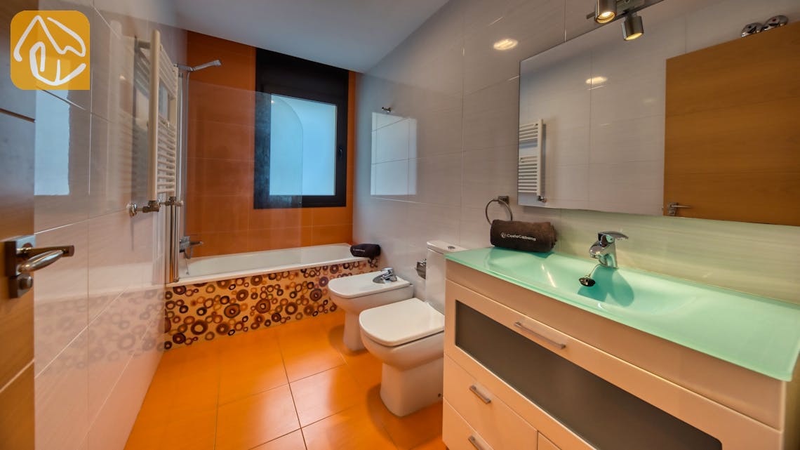 Holiday villas Costa Brava Spain - Villa Grace - Bathroom