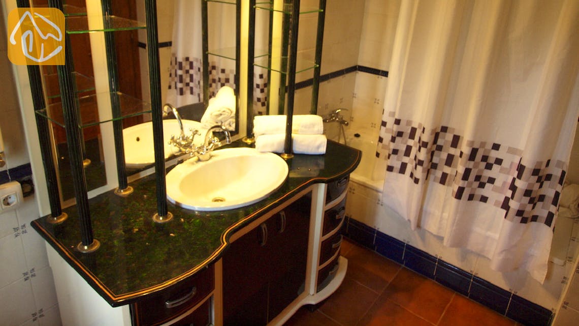 Holiday villas Costa Brava Spain - Villa Funny - Bathroom