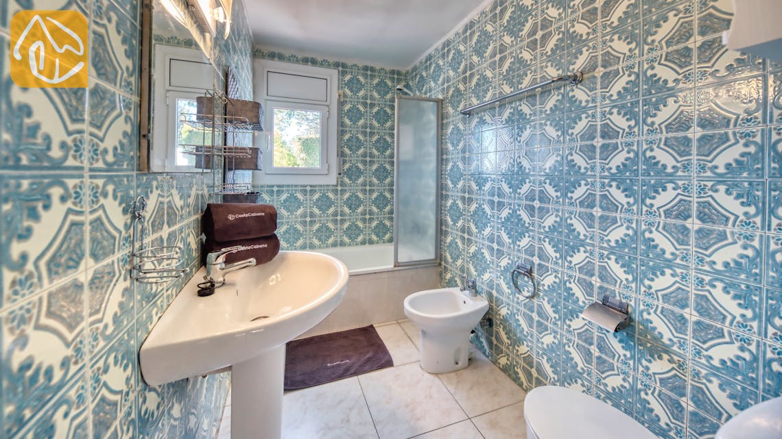 Holiday villas Costa Brava Spain - Villa Elfi - Bathroom