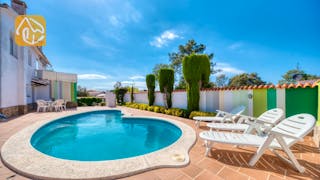 Holiday villas Costa Brava Spain - Villa Elfi - Swimming pool