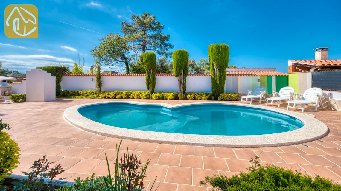 Holiday villas Costa Brava Spain - Villa Elfi - Swimming pool