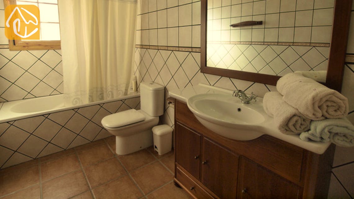 Holiday villas Costa Brava Spain - Villa Soraya - Bathroom