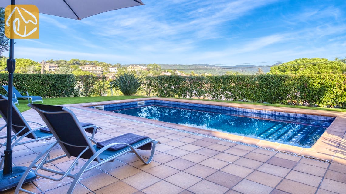 Holiday villas Costa Brava Spain - Villa Picasso - Swimming pool