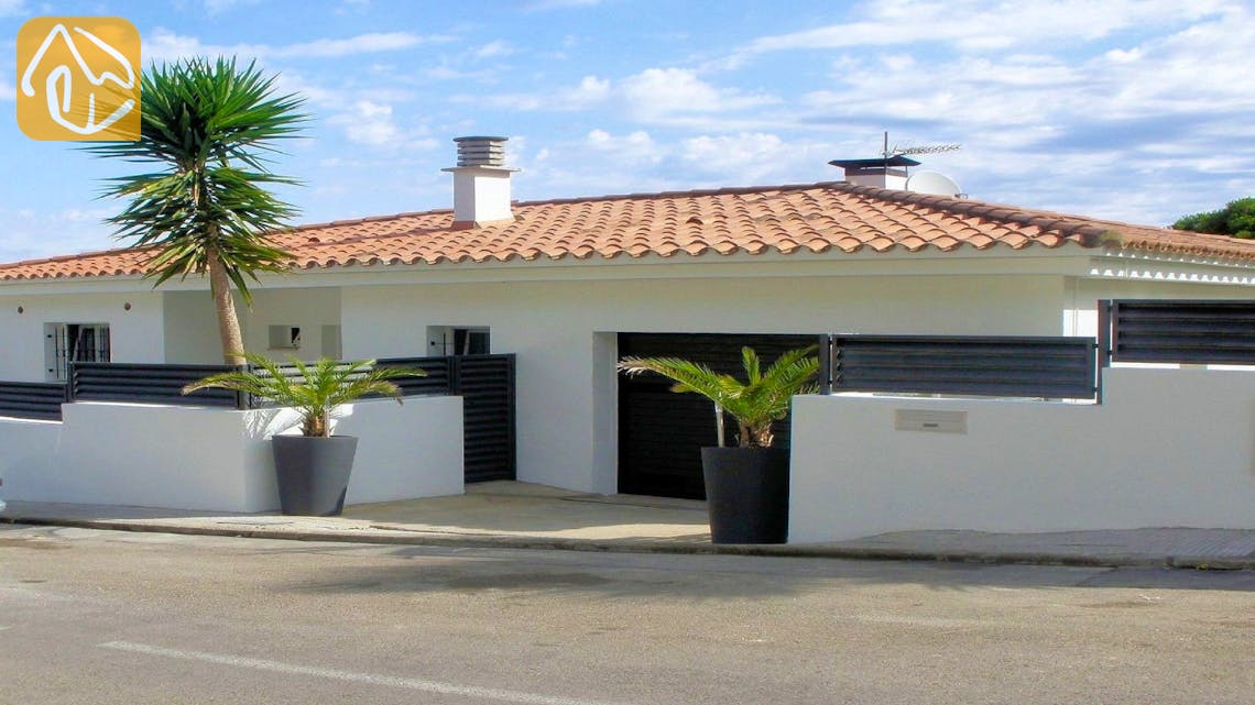 Casas de vacaciones Costa Brava España - Villa Fransisca - Street view arrival at property