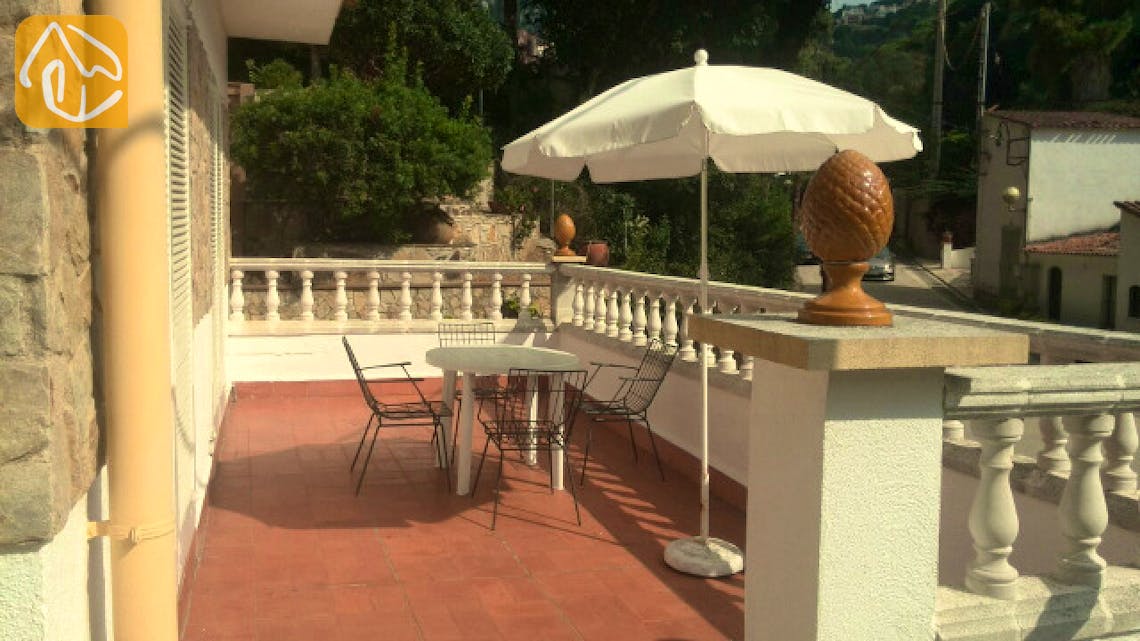Ferienhäuser Costa Brava Spanien - Villa Julia - Terrasse