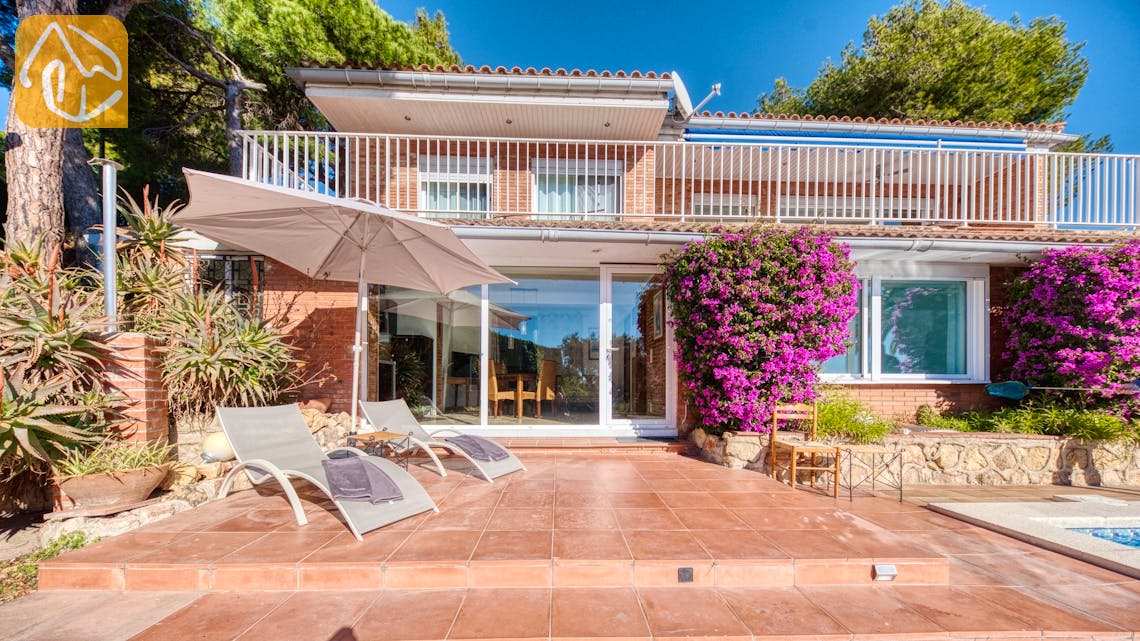 Ferienhäuser Costa Brava Spanien - Villa Gabriella - Sonnenliegen