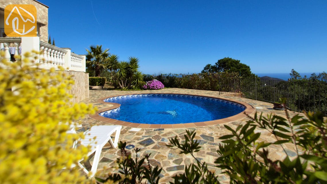 Holiday villas Costa Brava Spain - Villa Senna - Swimming pool
