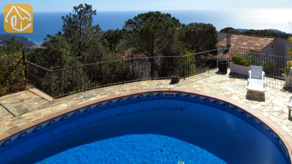 Holiday villas Costa Brava Spain - Villa Senna - One of the views
