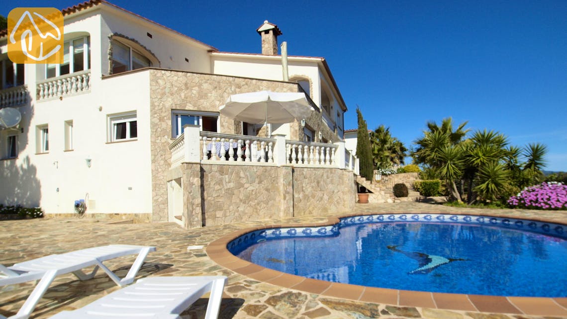 Holiday villas Costa Brava Spain - Villa Senna - Villa outside