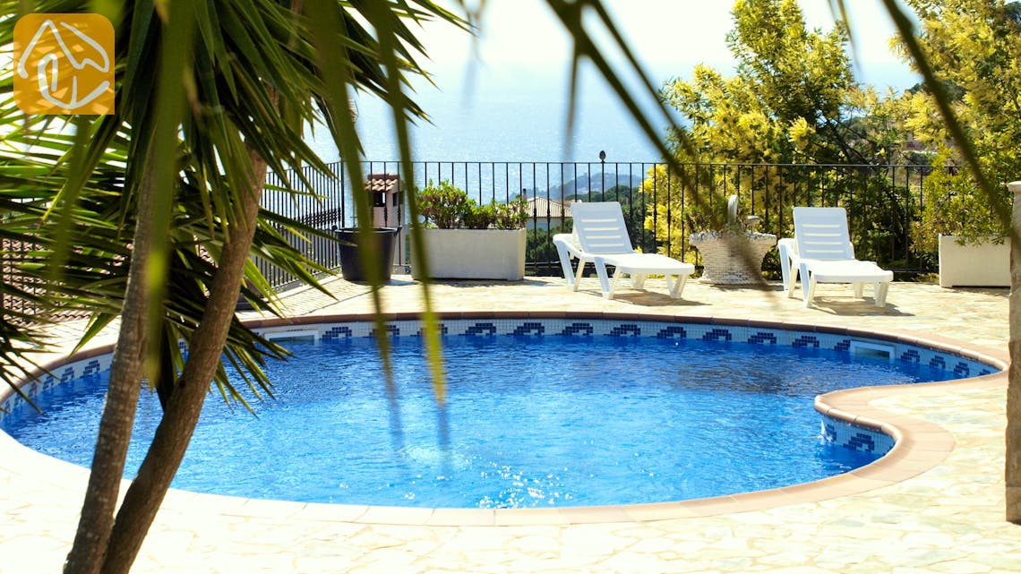 Holiday villas Costa Brava Spain - Villa Senna - Swimming pool