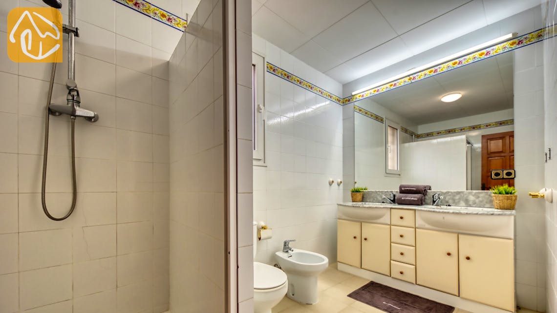 Holiday villas Costa Brava Spain - Villa Roxy - Bathroom