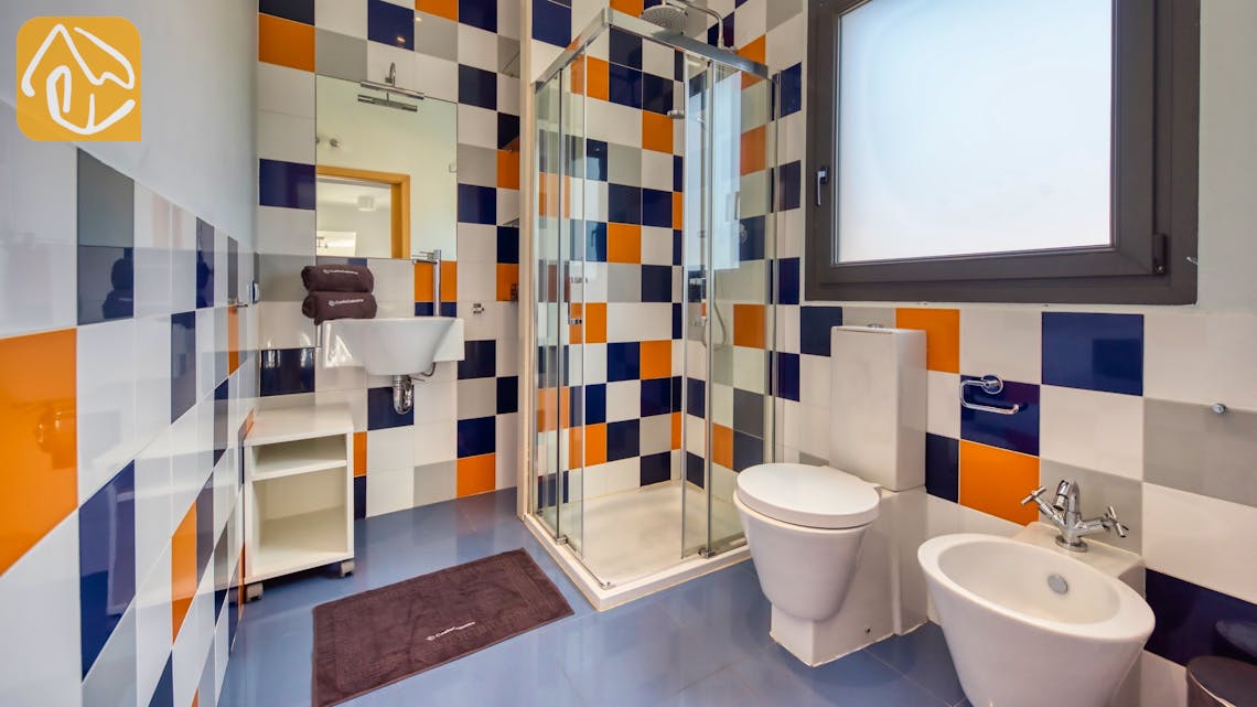 Holiday villas Costa Brava Spain - Villa Macey - Bathroom
