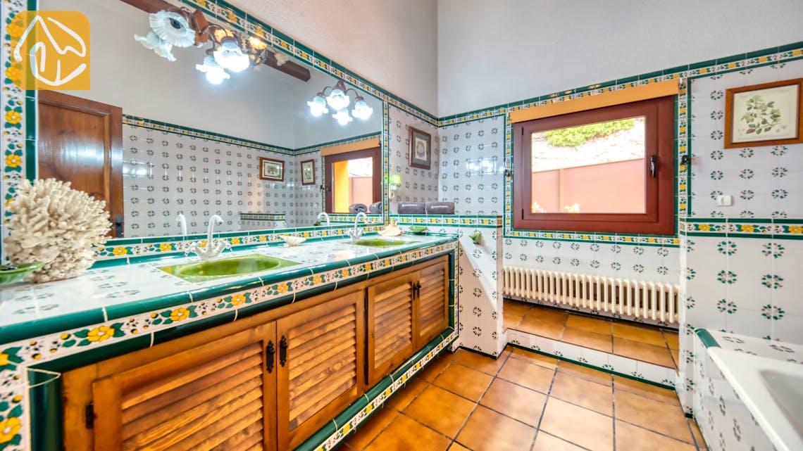 Holiday villas Costa Brava Spain - Villa Paradise - Bathroom