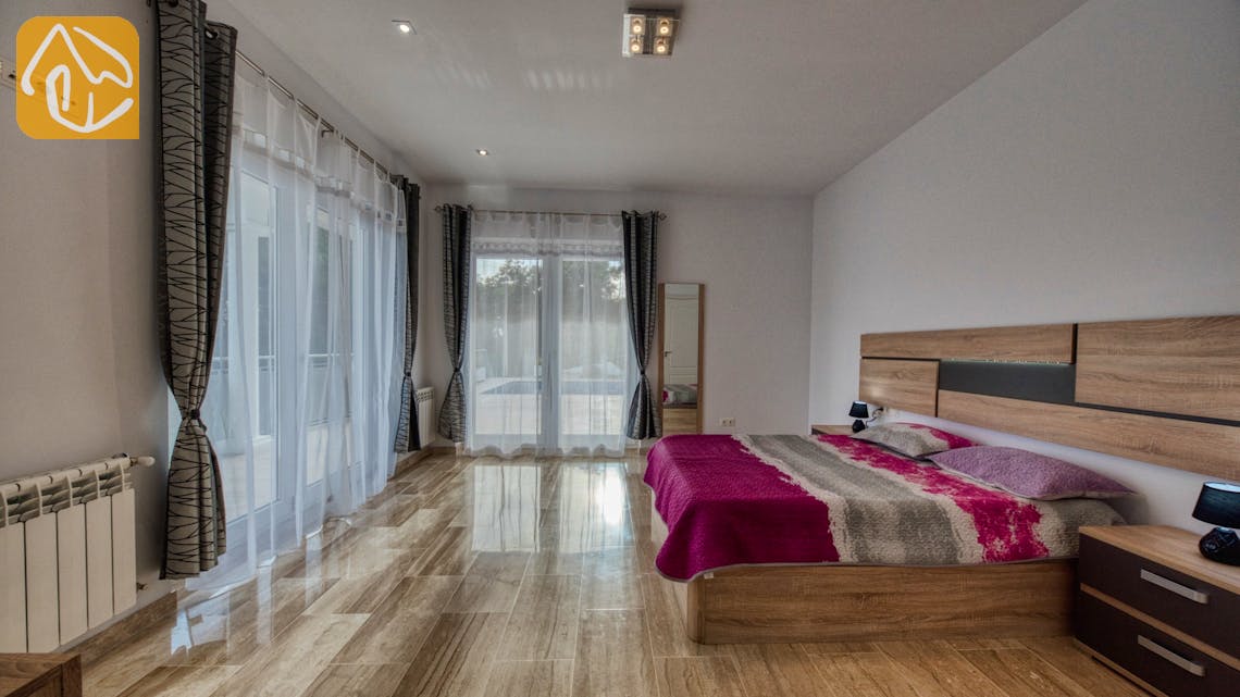 Holiday villas Costa Brava Spain - Villa Madison - Bedroom