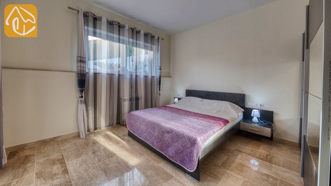 Holiday villas Costa Brava Spain - Villa Madison - Bedroom