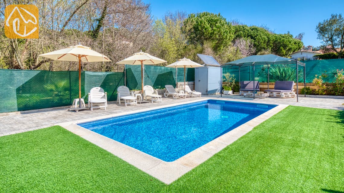 Holiday villas Costa Brava Spain - Villa Pilarillo - Swimming pool
