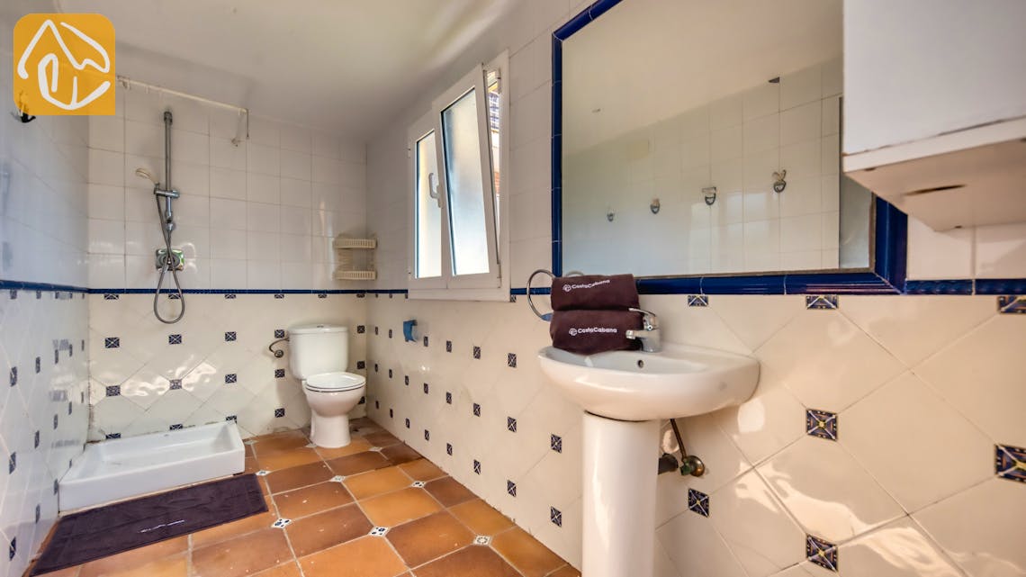 Holiday villas Costa Brava Spain - Villa Beyonce - Bathroom